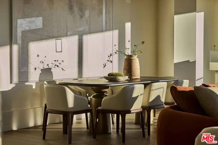 8420 W Sunset Boulevard 601, West Hollywood, California 90069
