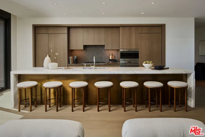 8420 W Sunset Boulevard 601, West Hollywood, California 90069