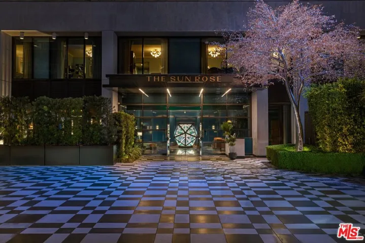 8420 W Sunset Boulevard 601, West Hollywood, California 90069