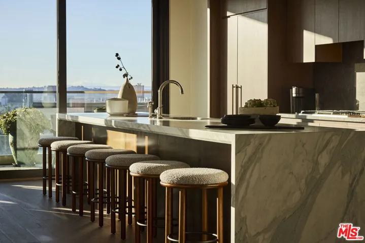 8420 W Sunset Boulevard 601, West Hollywood, California 90069
