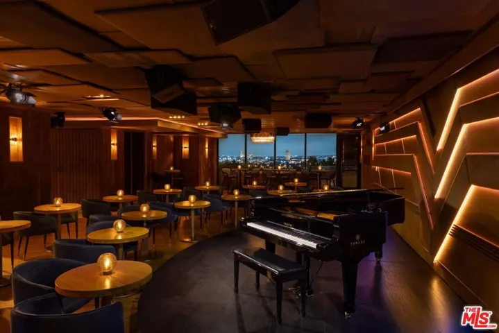 8420 W Sunset Boulevard 601, West Hollywood, California 90069