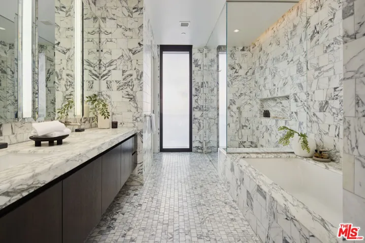 8420 W Sunset Boulevard 601, West Hollywood, California 90069