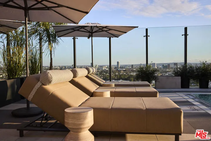 8420 W Sunset Boulevard 601, West Hollywood, California 90069