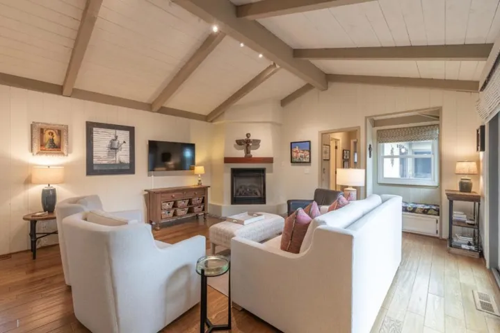 0 Lobos Se Corner Valley Way, Carmel, California 93921