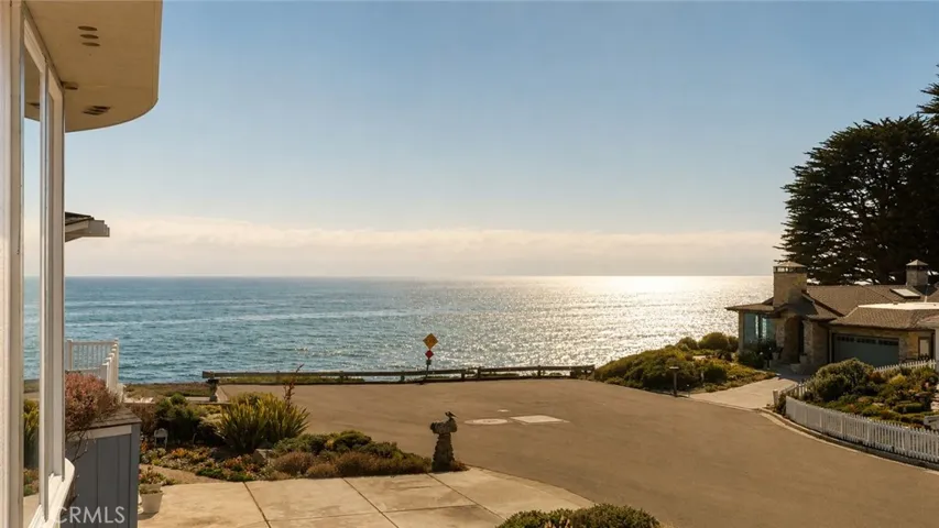 4925 Windsor Boulevard, Cambria, California 93428 — photo 4