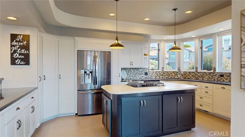 Well-appointed kitchen with generous center​​‌​​​​‌​​‌‌​​‌​​​‌‌​​​‌​​‌‌​​‌‌​​‌‌​​​​ island