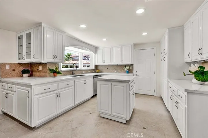 2137 W Cris Avenue W, Anaheim, California 92804