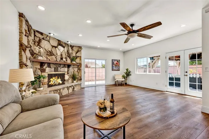 2137 W Cris Avenue W, Anaheim, California 92804