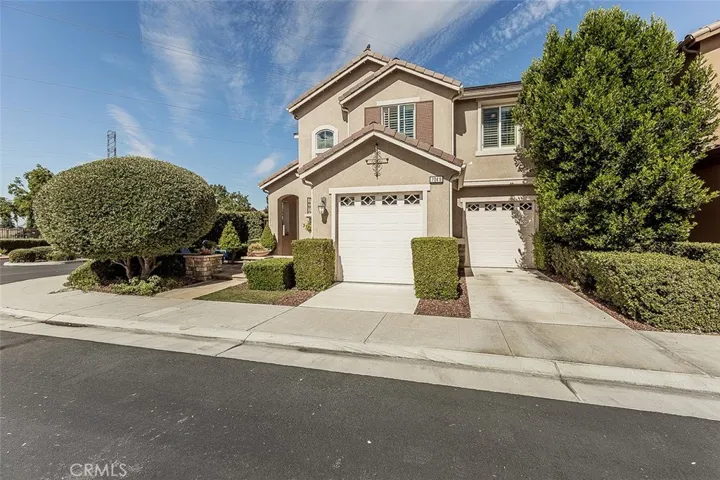 7049 N Cedar Hill, Fresno, California 93722