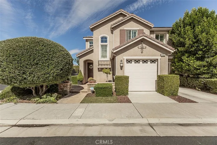 7049 N Cedar Hill, Fresno, California 93722