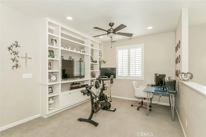 7049 N Cedar Hill, Fresno, California 93722