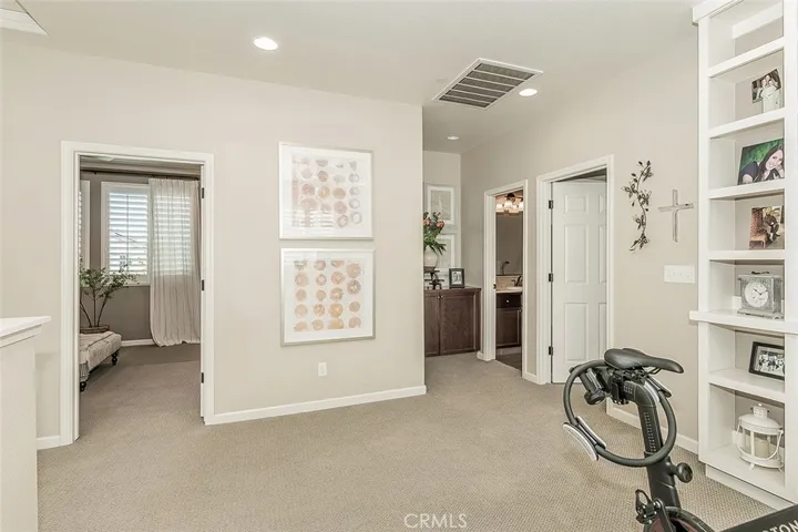 7049 N Cedar Hill, Fresno, California 93722