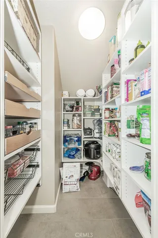 7049 N Cedar Hill, Fresno, California 93722
