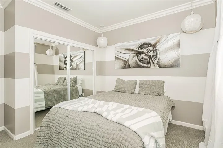 7049 N Cedar Hill, Fresno, California 93722