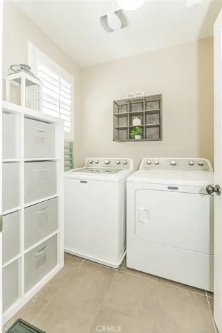 7049 N Cedar Hill, Fresno, California 93722