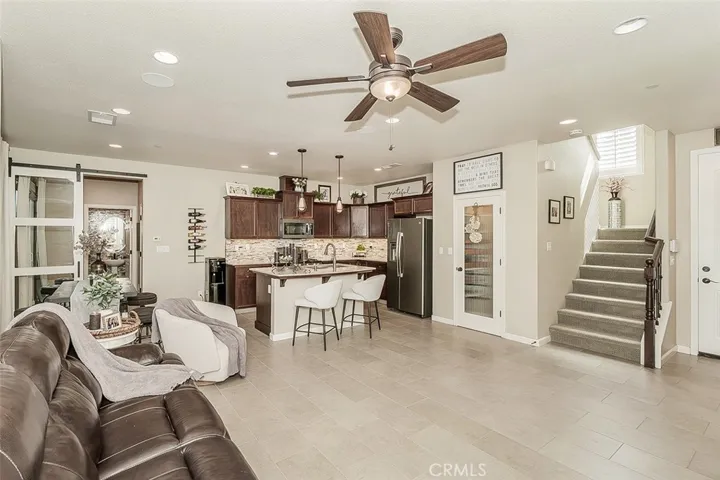 7049 N Cedar Hill, Fresno, California 93722