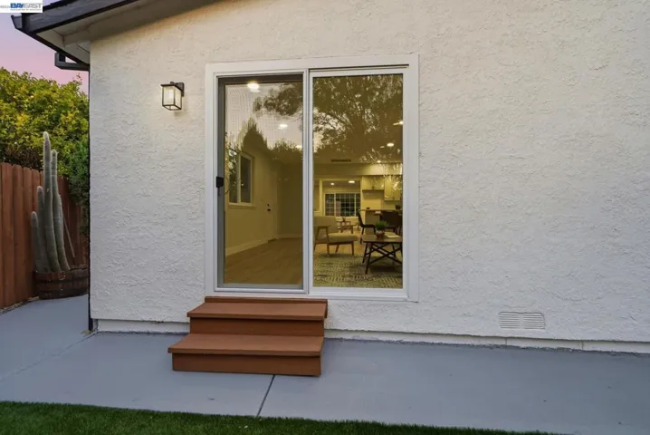 965 Collins Court, Hayward, California 94544