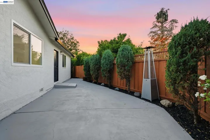 965 Collins Court, Hayward, California 94544
