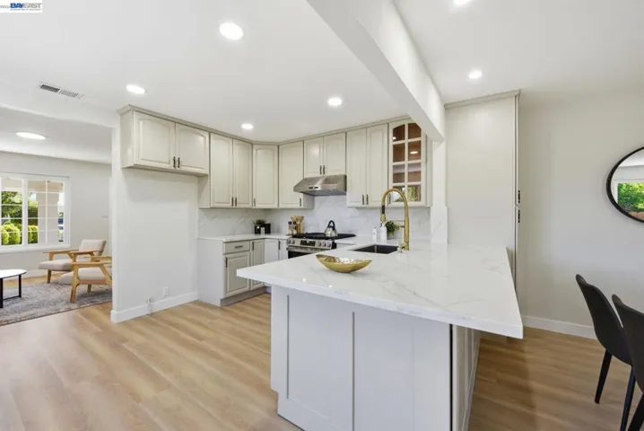965 Collins Court, Hayward, California 94544