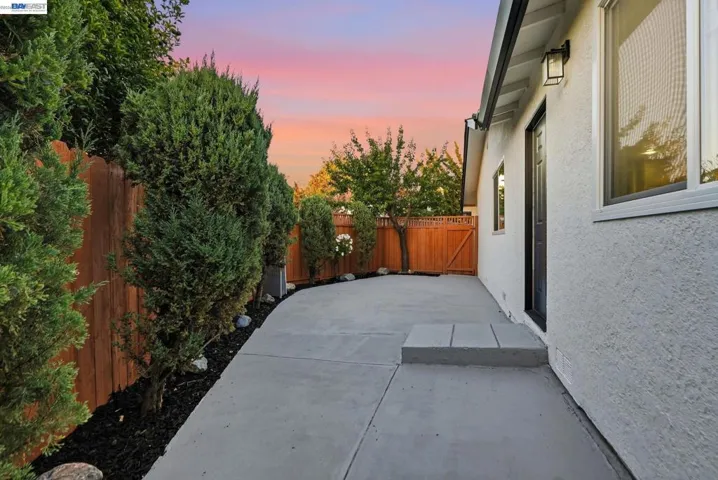 965 Collins Court, Hayward, California 94544