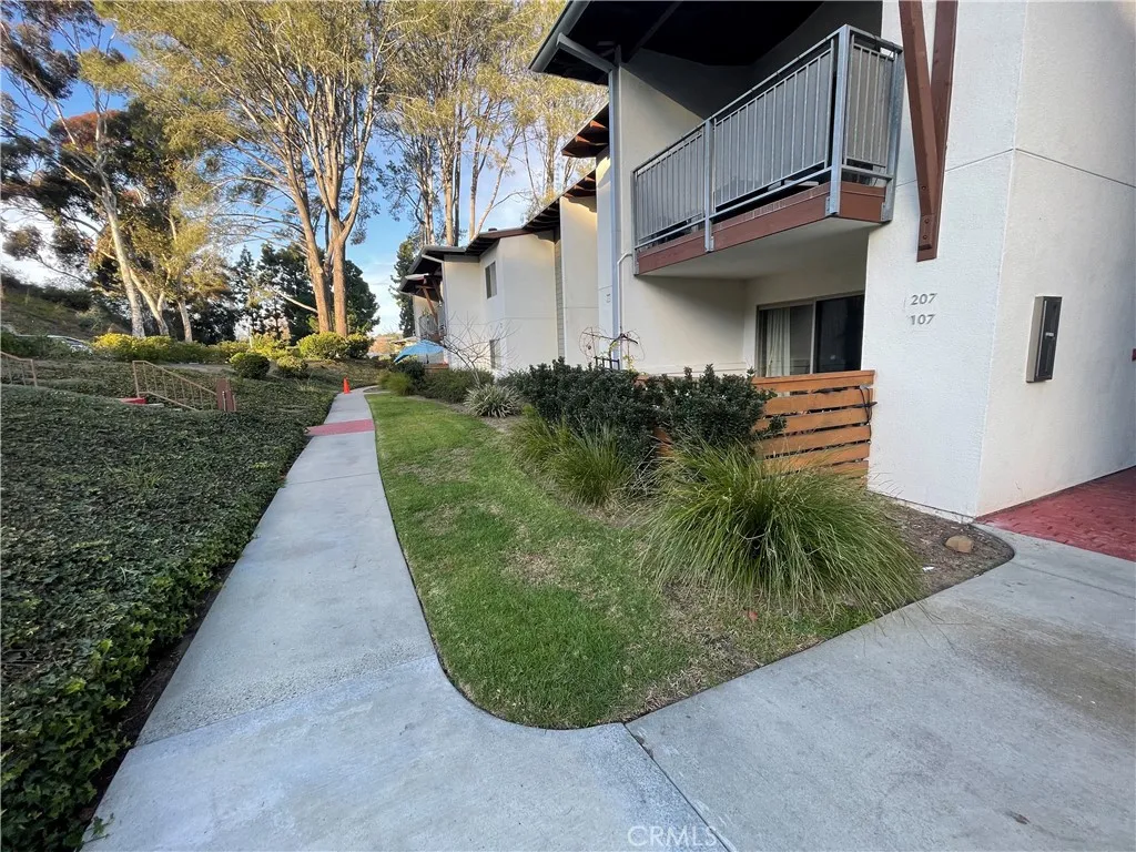 1730 S El Camino Real