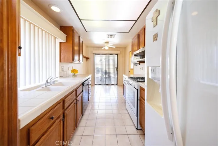 781 Ensenada, Hemet, California 92545