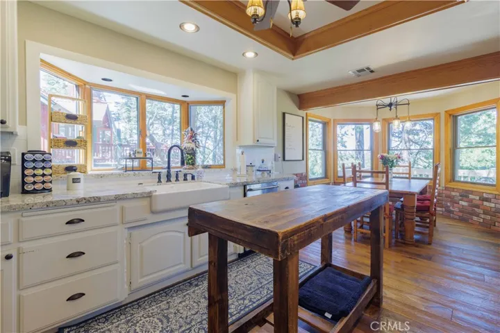 226 Birchwood, Lake Arrowhead, California 92317