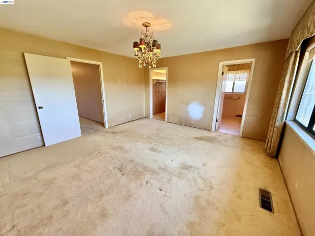 2164 Lakeview Dr, San Leandro, California 94577