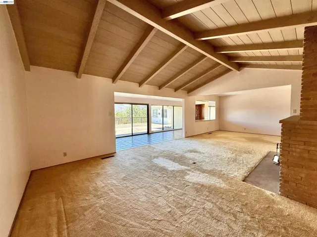 2164 Lakeview Dr, San Leandro, California 94577