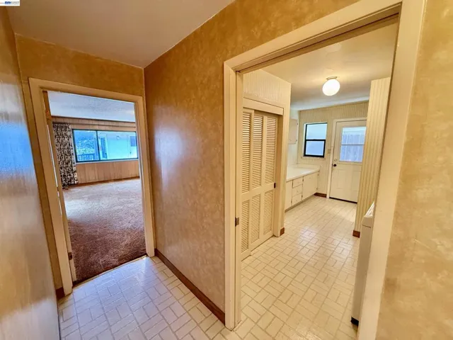 2164 Lakeview Dr, San Leandro, California 94577