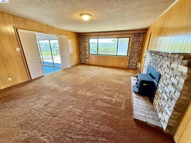 2164 Lakeview Dr, San Leandro, California 94577