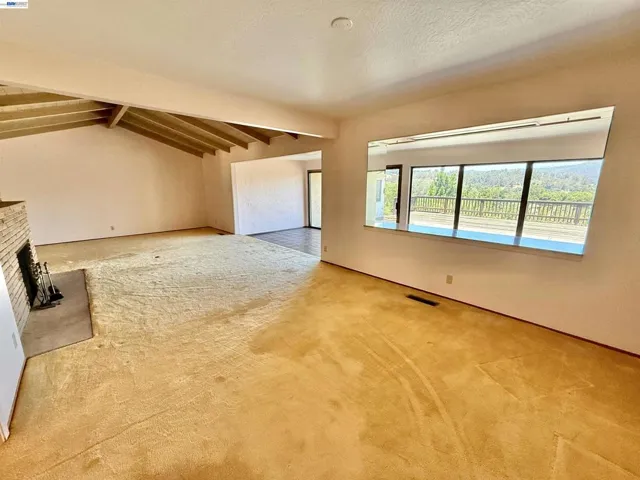 2164 Lakeview Dr, San Leandro, California 94577