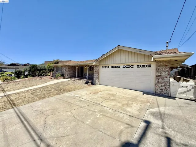 2164 Lakeview Dr, San Leandro, California 94577