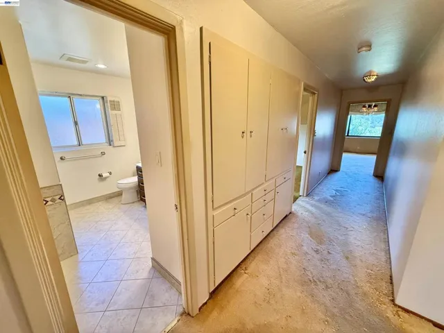 2164 Lakeview Dr, San Leandro, California 94577