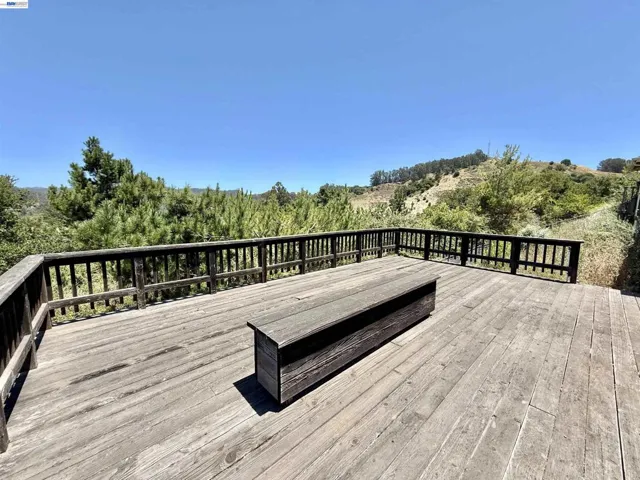 2164 Lakeview Dr, San Leandro, California 94577