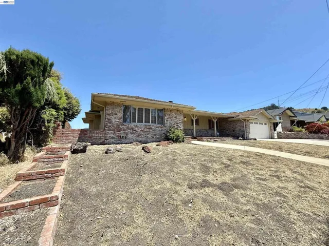 2164 Lakeview Dr, San Leandro, California 94577