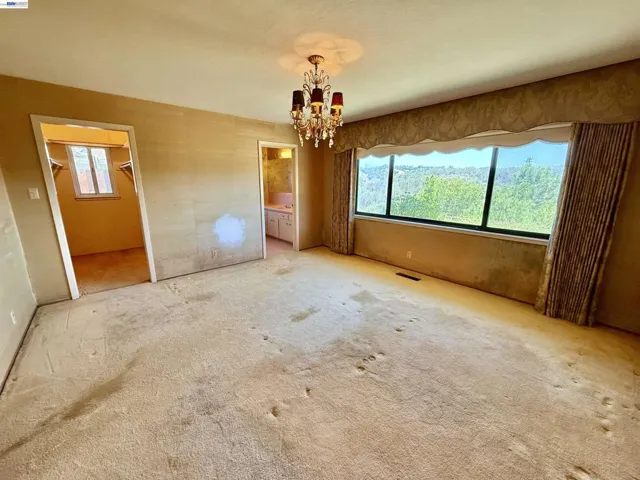 2164 Lakeview Dr, San Leandro, California 94577