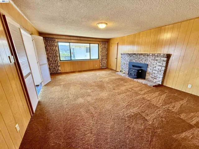 2164 Lakeview Dr, San Leandro, California 94577