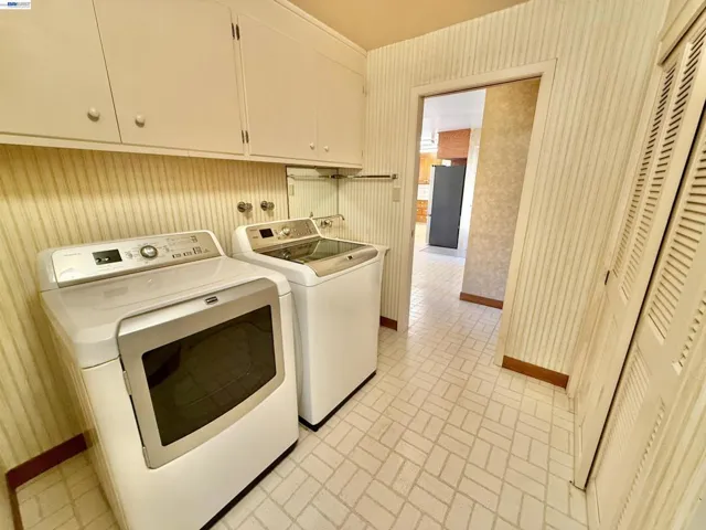 2164 Lakeview Dr, San Leandro, California 94577
