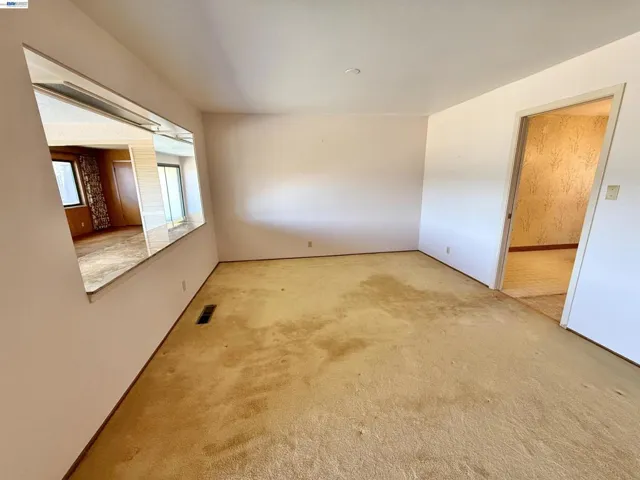 2164 Lakeview Dr, San Leandro, California 94577
