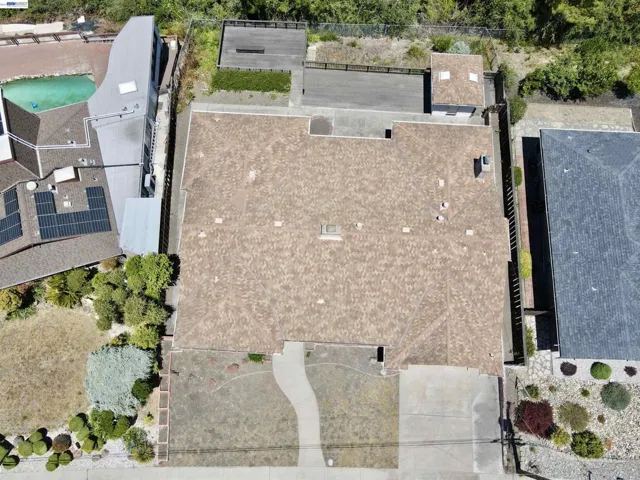 2164 Lakeview Dr, San Leandro, California 94577