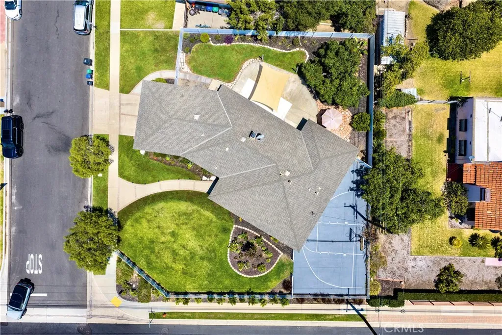 A Full Top Down View of 18211 Fairhaven.