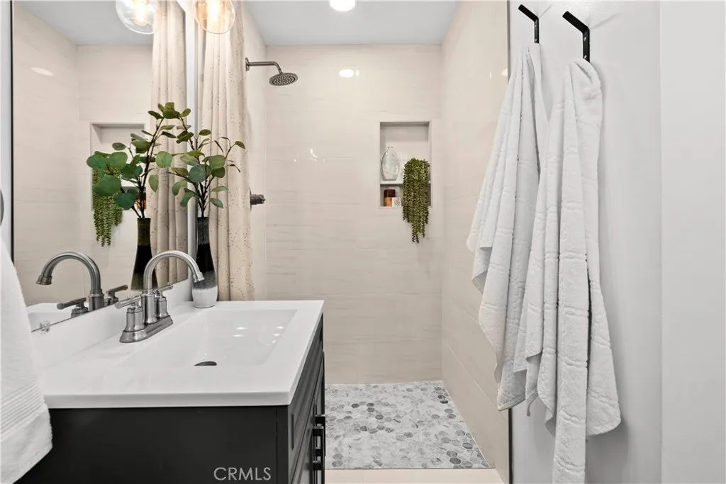 The Master Bathroom.