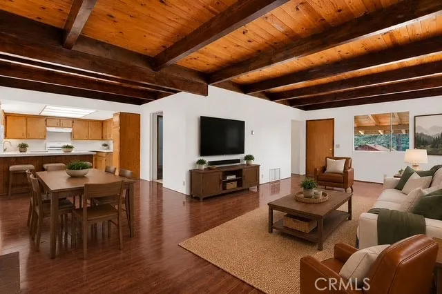 1725 Linnet, Wrightwood, California 92397