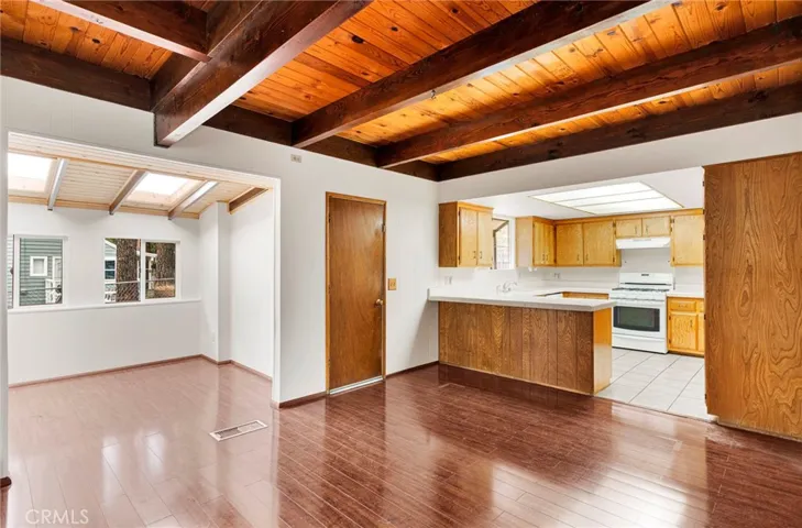 1725 Linnet, Wrightwood, California 92397