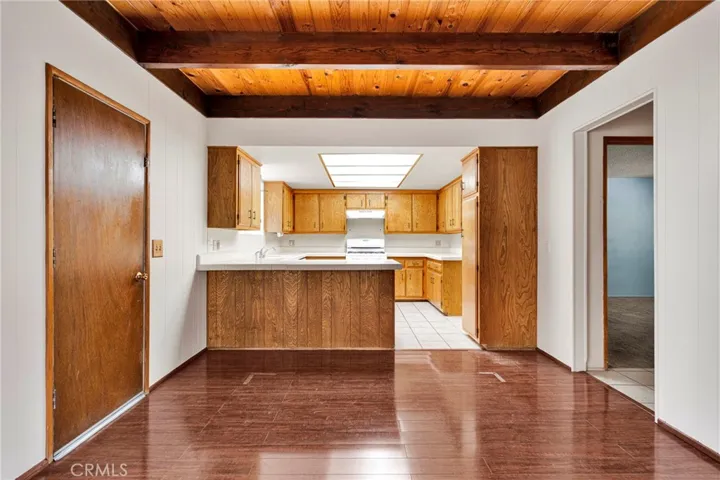 1725 Linnet, Wrightwood, California 92397