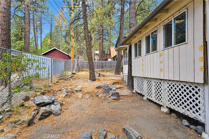 1725 Linnet, Wrightwood, California 92397
