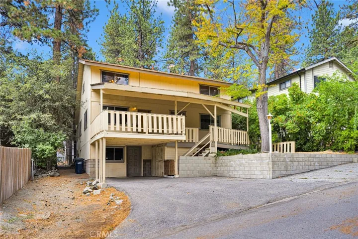 1725 Linnet, Wrightwood, California 92397