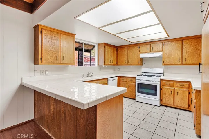 1725 Linnet, Wrightwood, California 92397