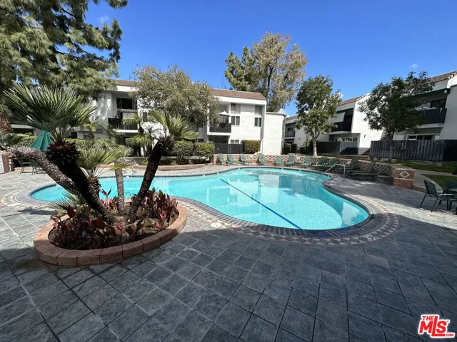 18645 Hatteras Street 263, Tarzana, California 91356